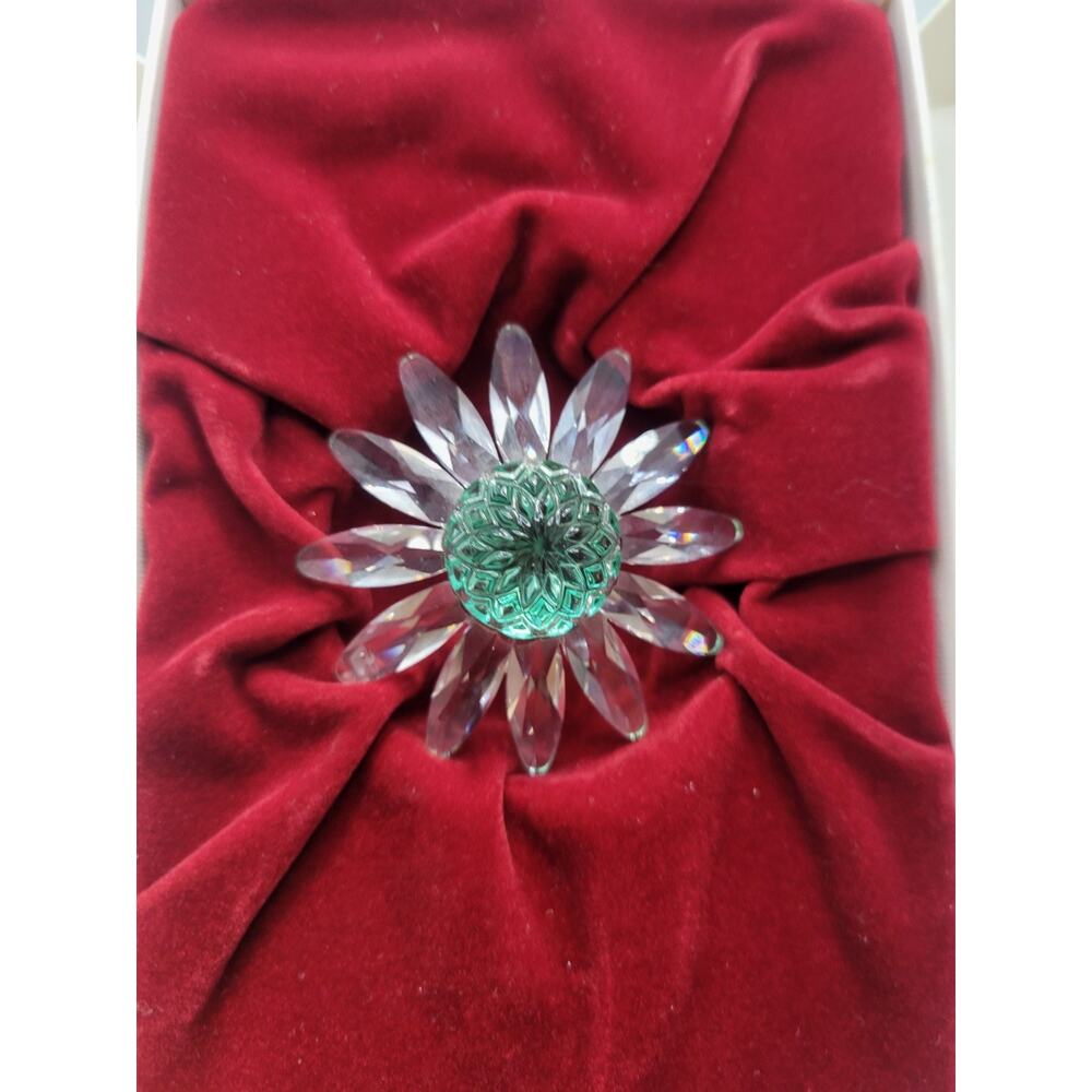 SWAROVSKI Crystal Daisy Flower Green Center Marguerite Cake Topper In A Box